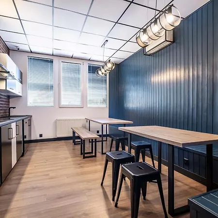 Vola Hostel *