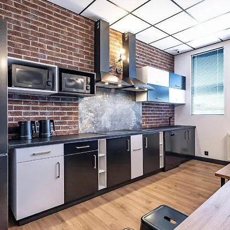 Vola Hostel *