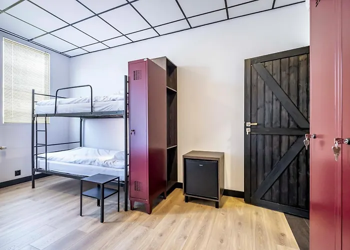 بيت شباب Vola