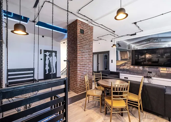 بيت شباب Vola *