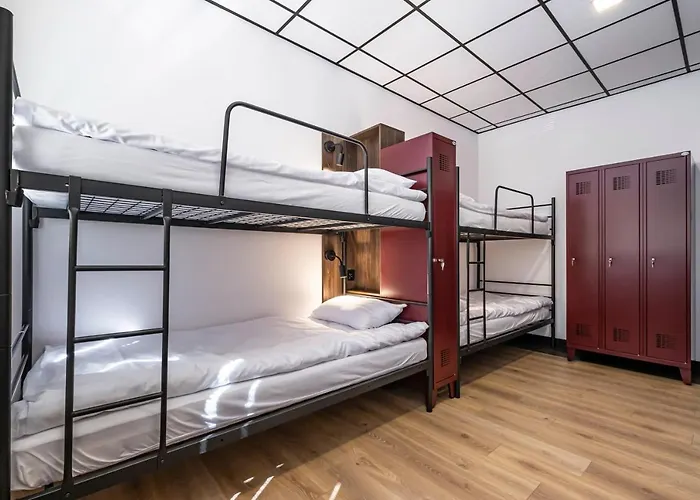 بيت شباب Vola *